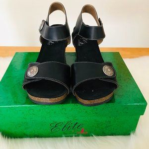 SIZE 9 ELITE SANDALS